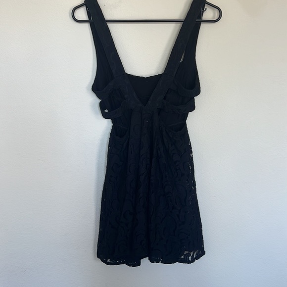 Black Lace Dress - Picture 2 of 4